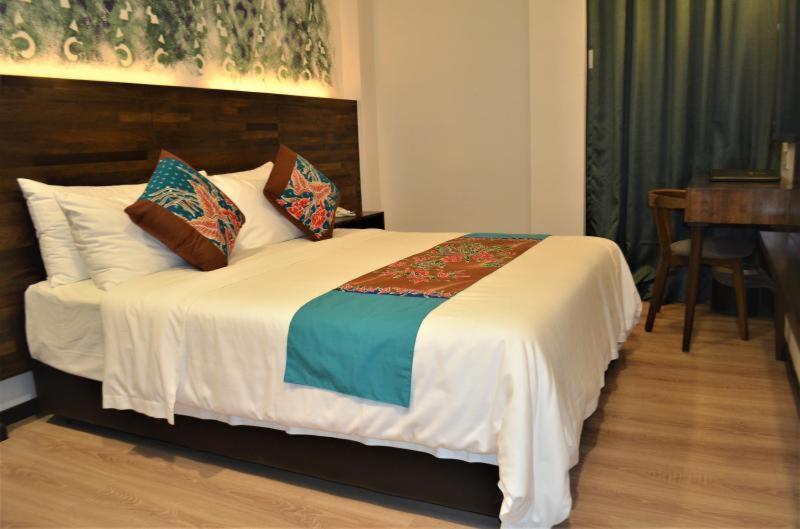 Serapi Hotel Kuching Kültér fotó